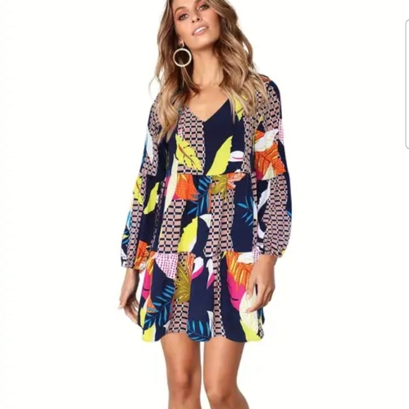 Dresses & Skirts - Abstract printed dress